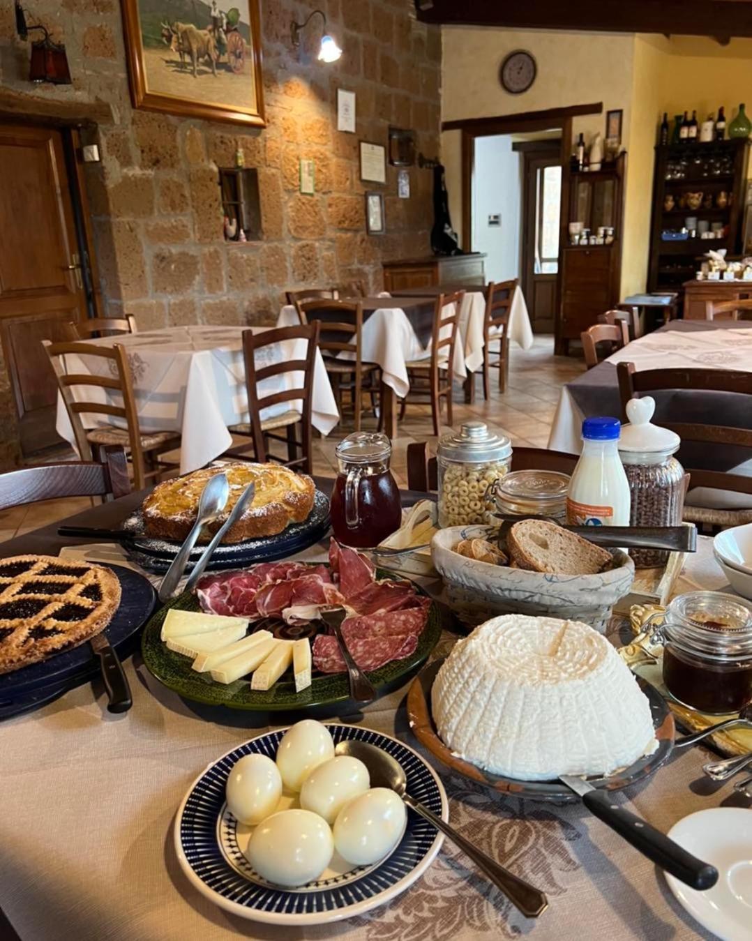 Bio Agriturismo Aia Del Tufo Сорано Экстерьер фото